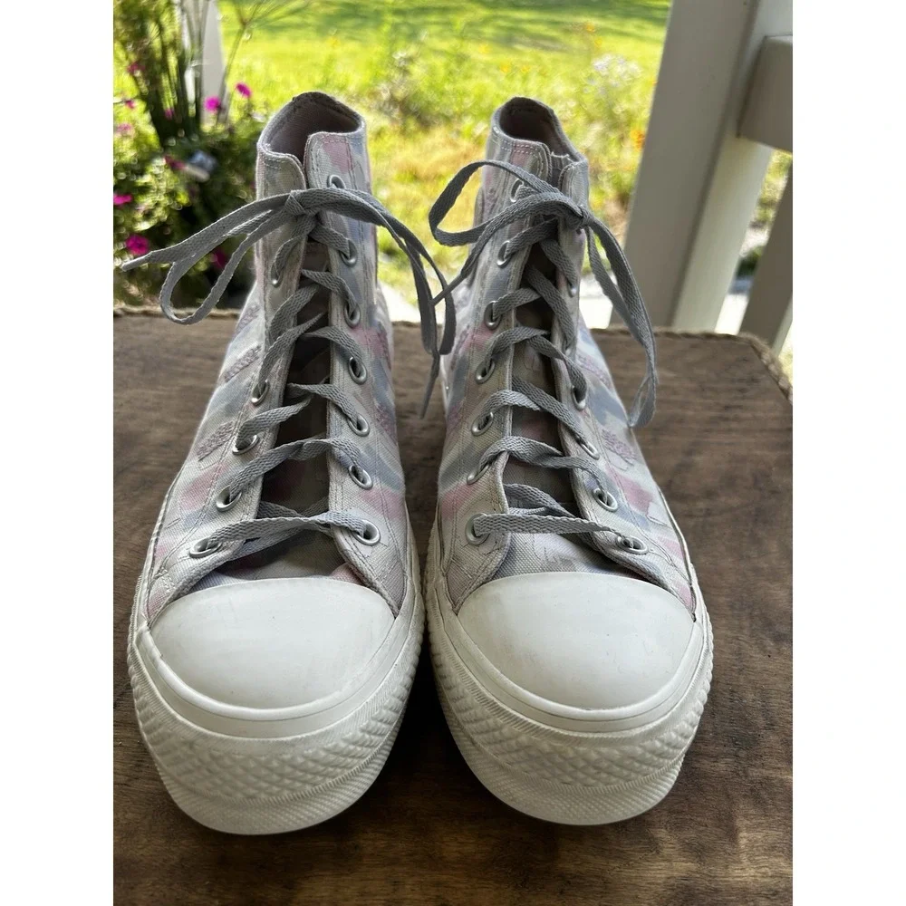 Converse Chuck Taylor All Star Hi Womens 10 Gray Pink Camo High Top Sneakers